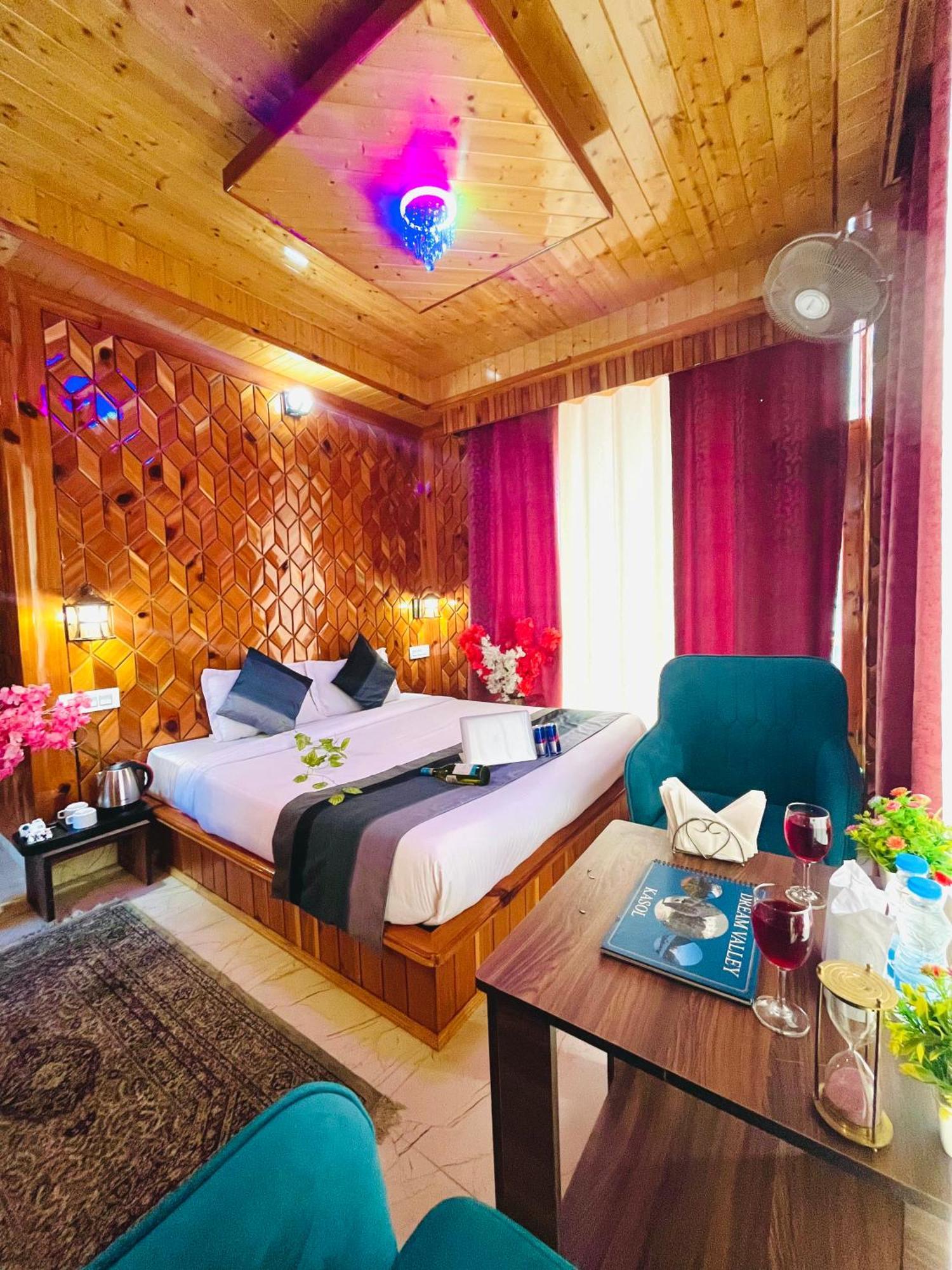 Hotel Brownie River View Kasol Zewnętrze zdjęcie